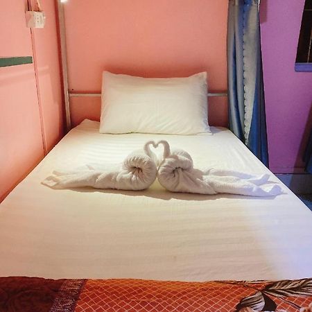 Downtown Backpackers Hostel Luang Prabang Luaran gambar